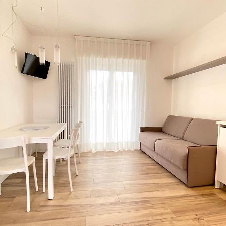 Appartamenti Cristina Carraro Immobiliare - Family Apartments Lido di Jesolo Buitenkant foto