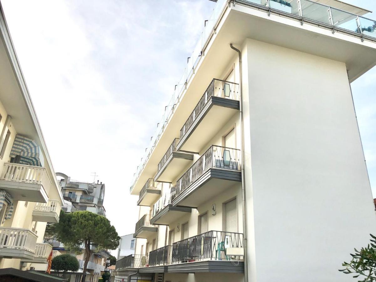 Appartamenti Cristina Carraro Immobiliare - Family Apartments Lido di Jesolo Buitenkant foto