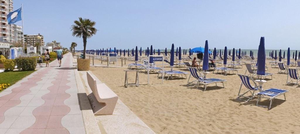 Appartamenti Cristina Carraro Immobiliare - Family Apartments Lido di Jesolo Buitenkant foto